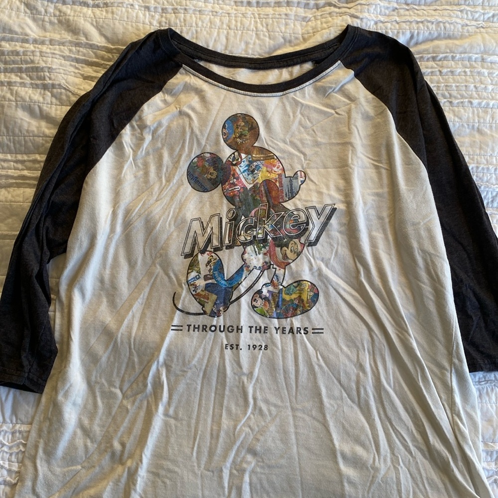 Disney Mickey Baseball T shirt. GUC.